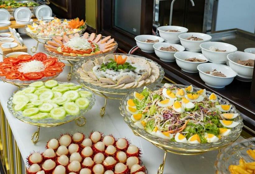 اتاق استاندارد با بالکن, Luxury Hotel Near Da Nang Beach   Charming Beauty
