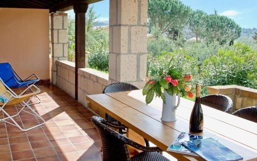 Апартаменты 1 Спальня, Isa Residence With Swimming Pool In Guardistallo Surrounded By Greenery