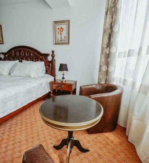 اتاق استاندارد با تخت بزرگ, Complex Turistic Constantin Bucovina