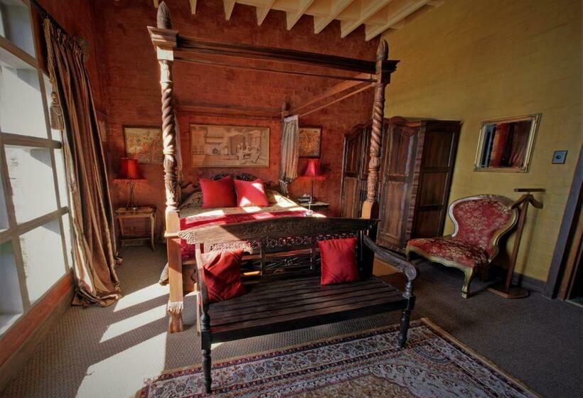 Номер Deluxe, Bygracealone Manor