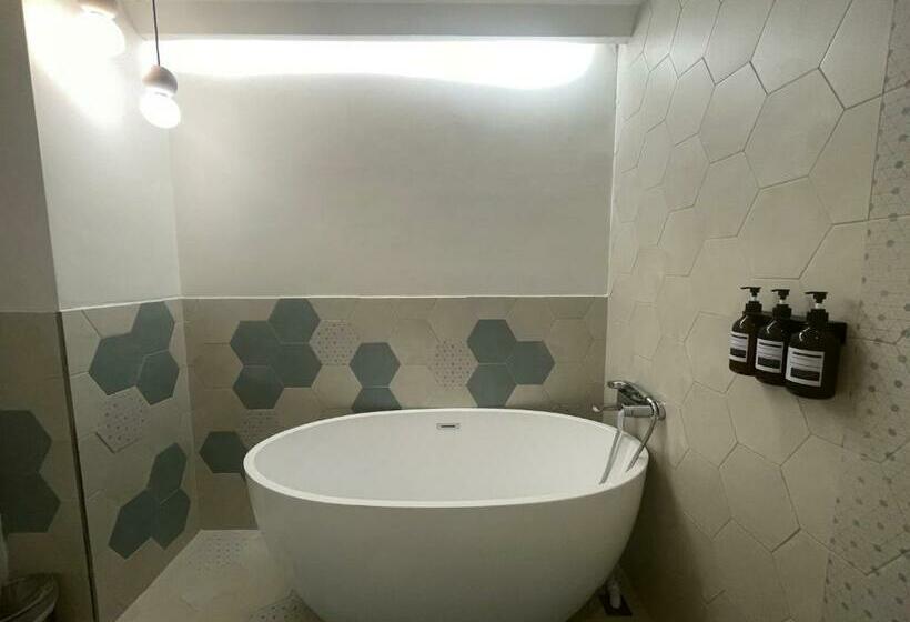 اتاق لوکس, Green Inn Kaohsiung