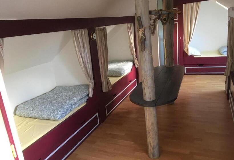 Семейный Номер, Auberge De Keringar
