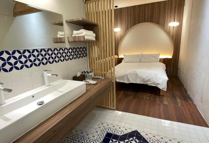 اتاق لوکس, Green Inn Kaohsiung