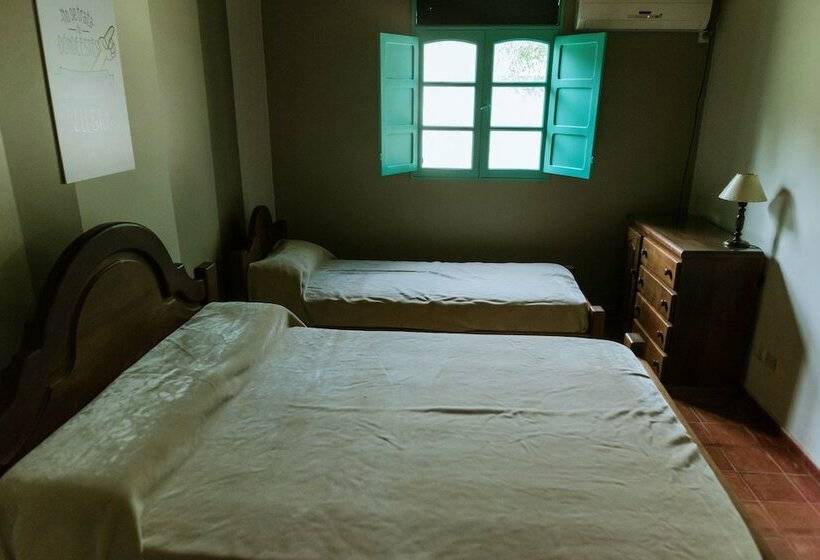 스탠다드 트리플 룸, Hostel Valle Fertil