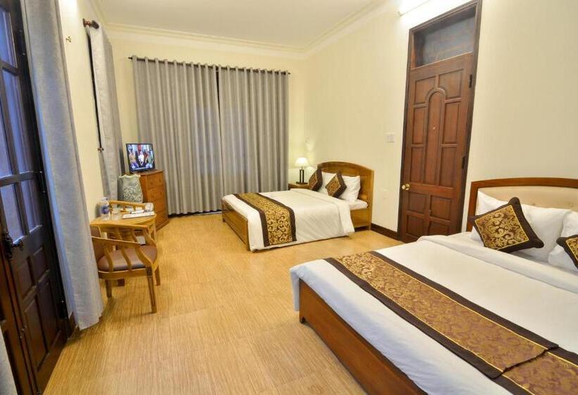 اتاق استاندارد سه نفره, Redrose Villa