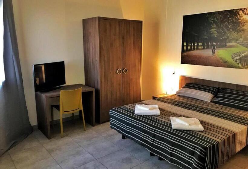 اتاق استاندارد چهار تخته, Bed & Bike