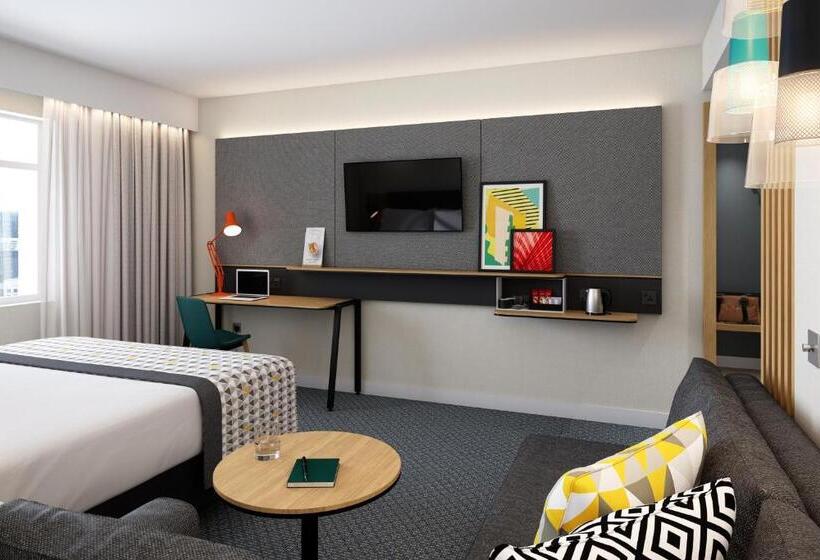 Номер Стандарт Кровать Кинг Адаптированный для Инвалидов, Holiday Inn Blackpool, An Ihg
