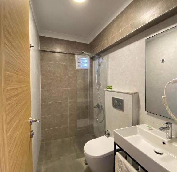Трехместный Номер Стандарт с Балконом, Gülhan City Otel