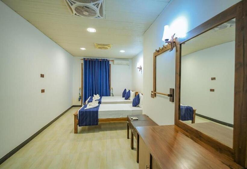 اتاق لوکس سه تخته, Yatinuwara Bungalow
