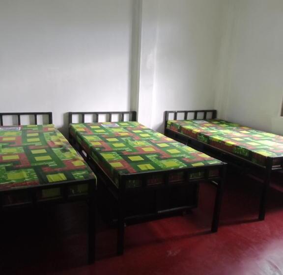 Семейный Номер, Vishna Guest, Batticaloa