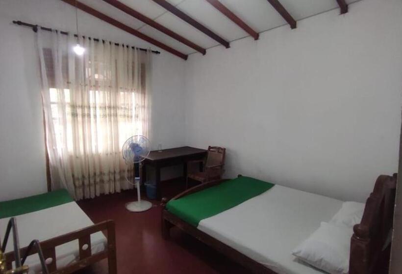 Economy Triple Room, Happy Raydiant Villa