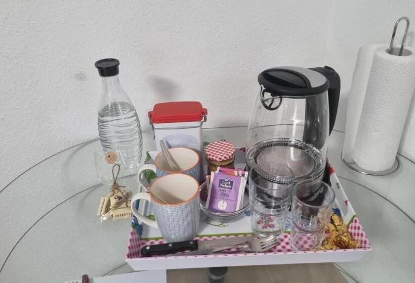 اتاق استاندارد, Ferienzimmer Bei Thomas   Gemütliches Schlaf  Und Wohnzimmer Mit Modernem Bad
