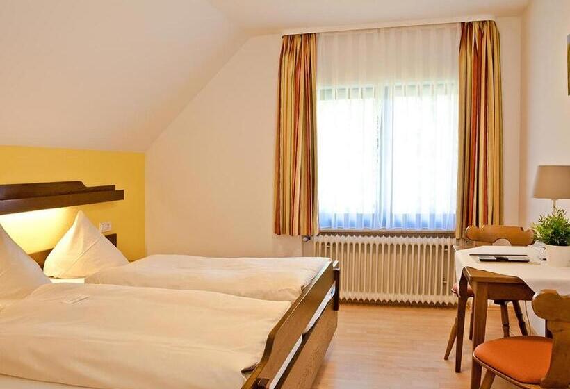 Номер Стандарт, Landhotel Dorfschmiede Konditorei Café Restaurant
