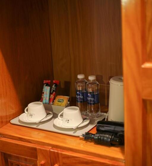 اتاق استاندارد با چشم‌انداز استخر, Phú Long Tam Kỳ Hotel & Restaurant