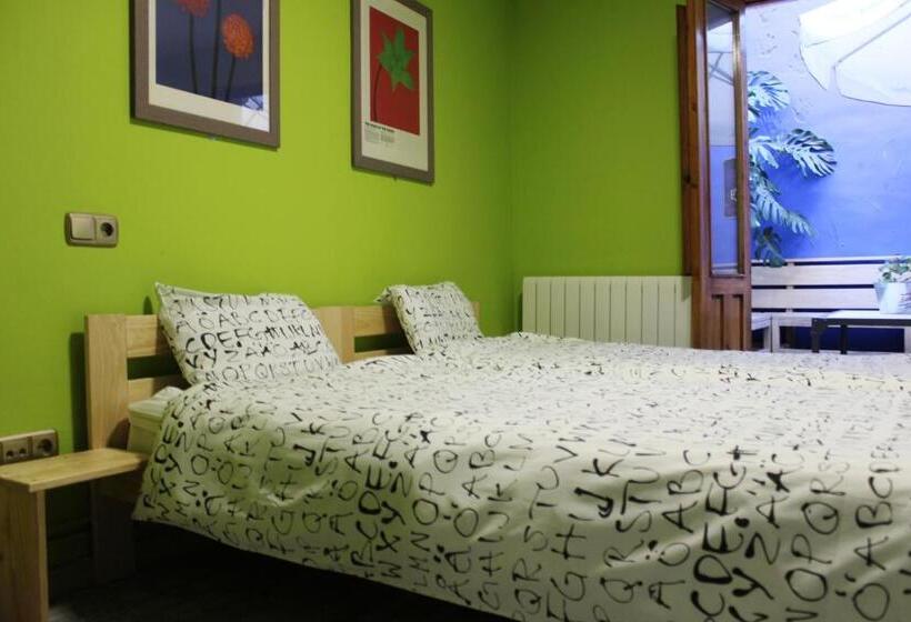 اتاق استاندارد, Hostal Erasmus By Gaiarooms