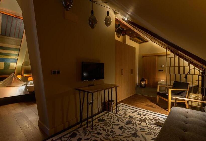 Suite, La Casueña
