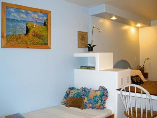 Номер Deluxe, Les Artistes Inn
