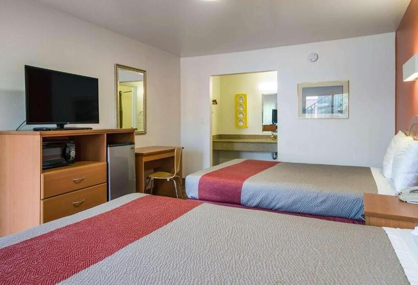 장애인을 위한 스탠다드 룸, Motel 6 Concord, Ca