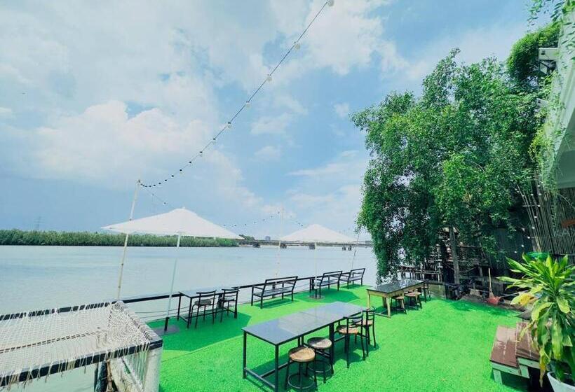 غرفة عائلية, Kampot River Bungalows