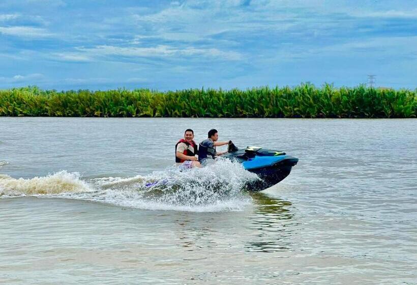غرفة عائلية, Kampot River Bungalows