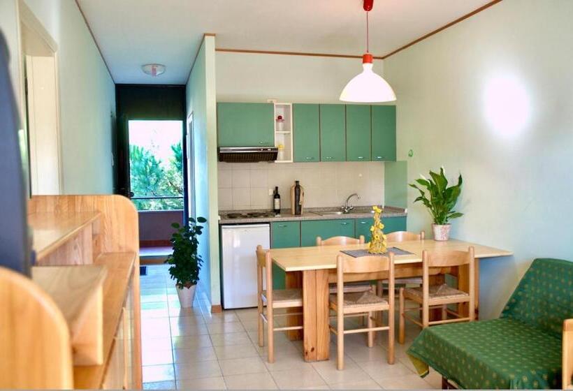 Апартаменты 1 Спальня, Isa Apartment 4 Beds With Private Outdoor Space In Residence With Swimming Pool In Marina Di Bibbona