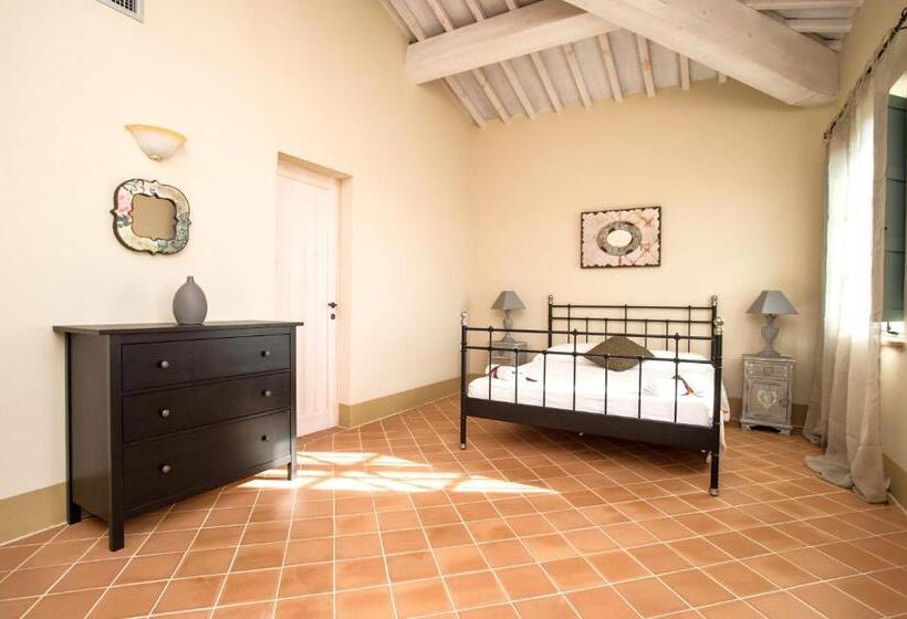 带2个卧室的公寓, Luxury Resort With Swimming Pool In The Tuscan Countryside, Apartments With Private Outdoor Area Wit