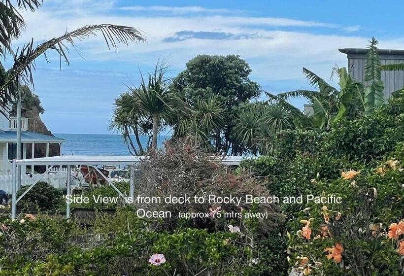 Номер Deluxe Вид на Море Боковой, The Pacific Room, Tapeka Point