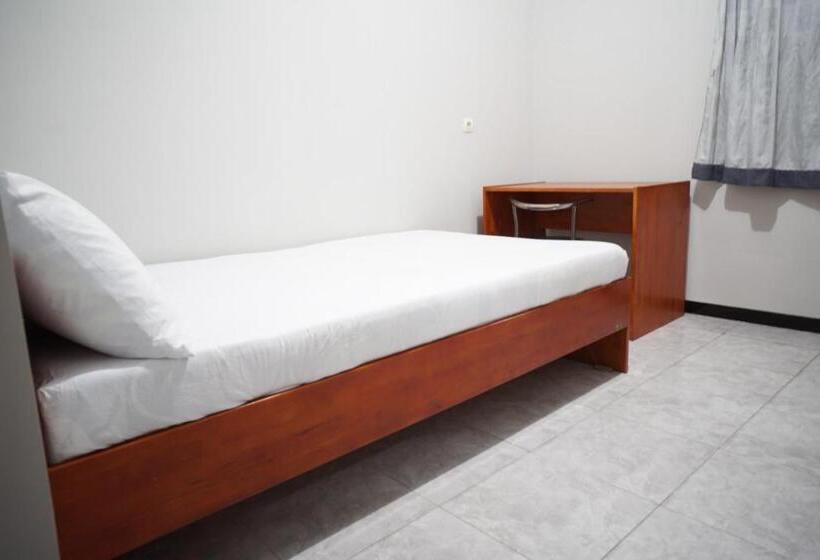 豪华房间, Oyo Life 93045 Kost Putra Bu Ketut