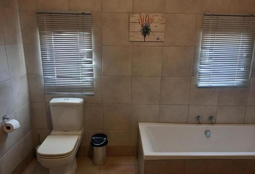 Номер Стандарт Вид на Сад, 7 On Grey Guesthouse