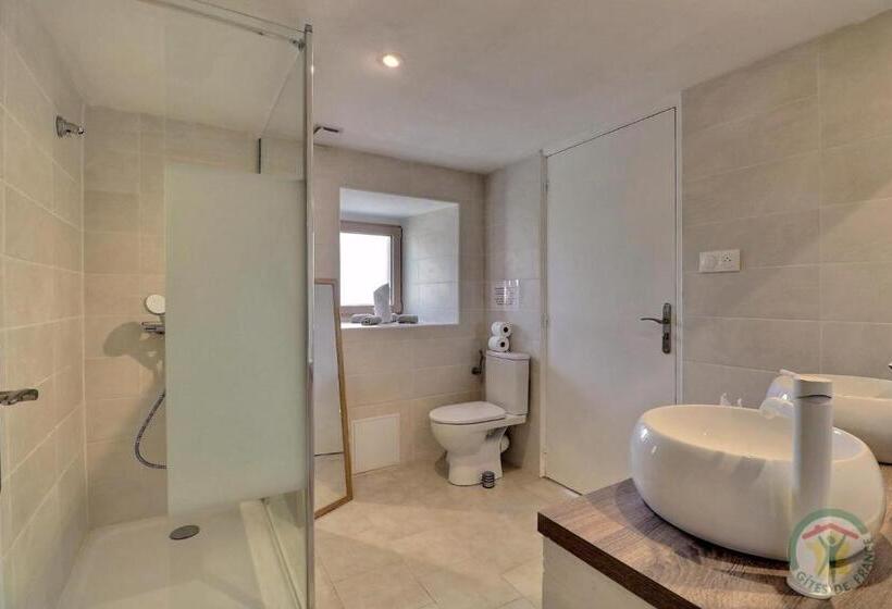 4 Bett Standardzimmer, La Ferme De La Begossiere