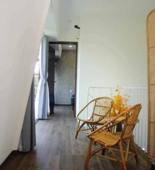 اتاق استاندارد با بالکن, Boom Casa Homestay