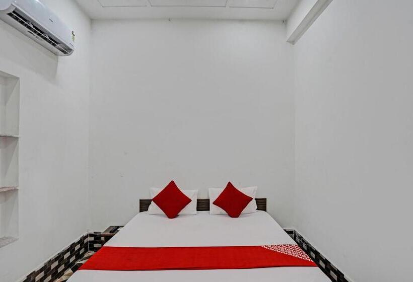 트리플 클래식 룸, Oyo Flagship Kmps Palace