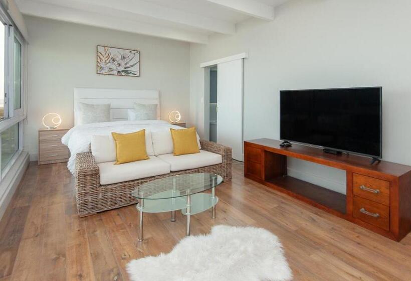 Апартаменты Пентхаус 1 Спальня, Absolute Ocean Boutique Guesthouse