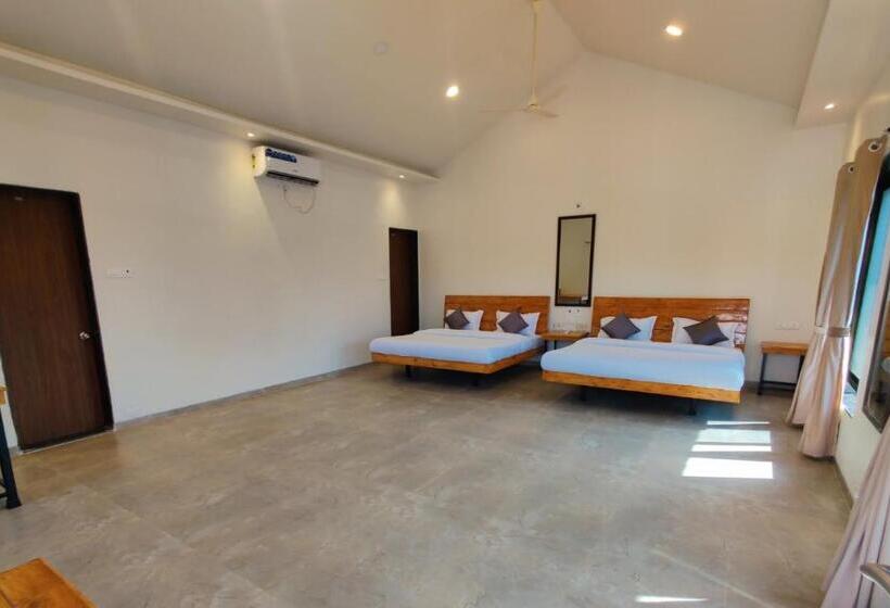 标准间, Shrubbery Palms Resort