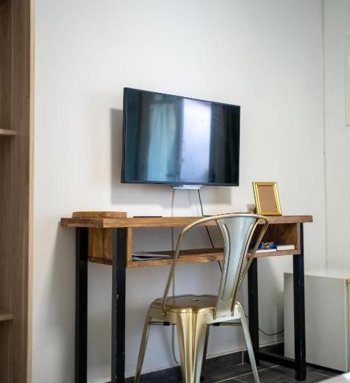 اتاق استاندارد با تراس, 1a   Chambres Et Appartements Au Calme   Centre St Denis   Barachois