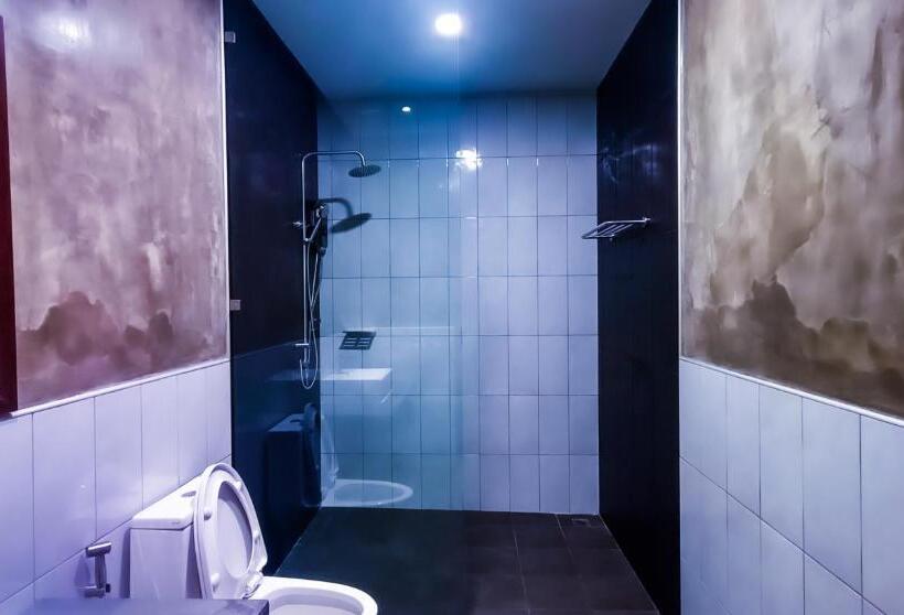 스탠다드 룸 킹사이즈 침대, The Riva Vientiane