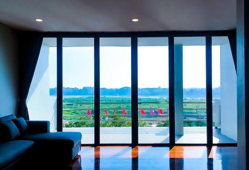 스탠다드 룸 킹사이즈 침대, The Riva Vientiane
