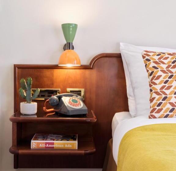 标准间, Max Brown Hotel Missori, Part Of Sircle Collection