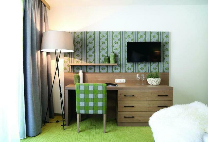 Номер Стандарт с Балконом, Berghotel Der Königsleitner   Adults Only