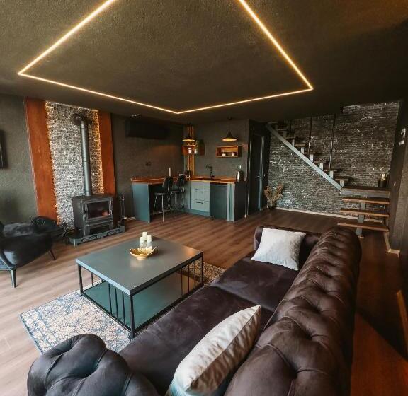 بانگلوی لوکس, Woodlife Bungalov