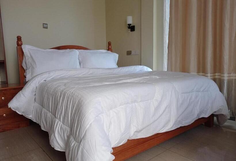 Номер Стандарт, Des Grand Hotel Mwanza