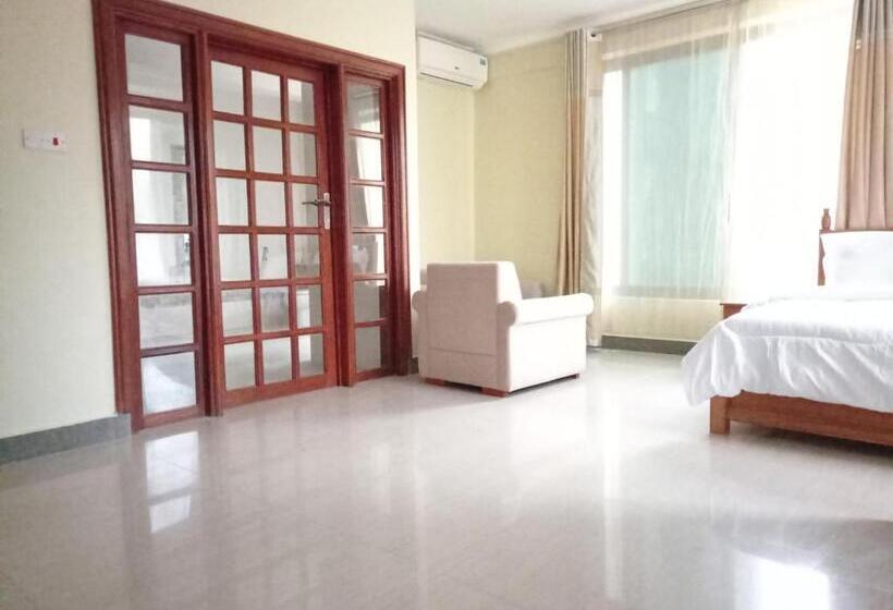 Люкс, Des Grand Hotel Mwanza