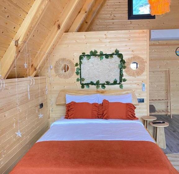 Трехместный Номер Deluxe, Pathika Bungalov