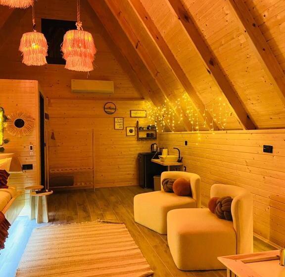 Трехместный Номер Deluxe, Pathika Bungalov