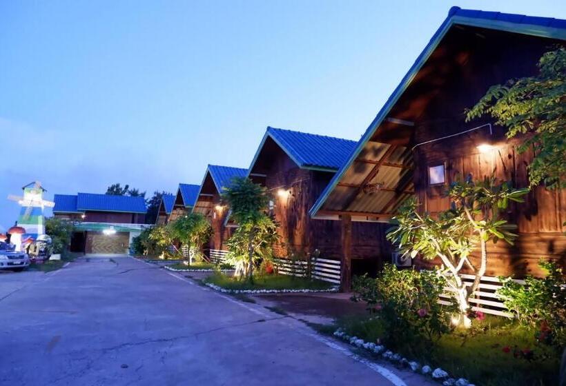 Номер Superior Кровать Кинг, Kruachokhai Hotel & Resort