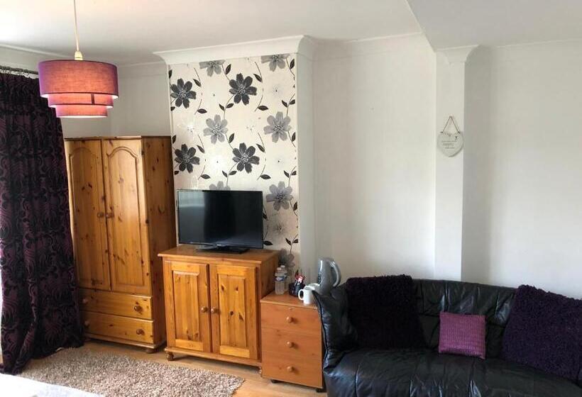 Standard-huone Jaettu Kylpyhuone, Kcd Rooms   Ellesmere Port
