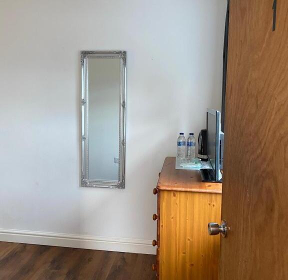 Standard-huone Jaettu Kylpyhuone, Kcd Rooms   Ellesmere Port