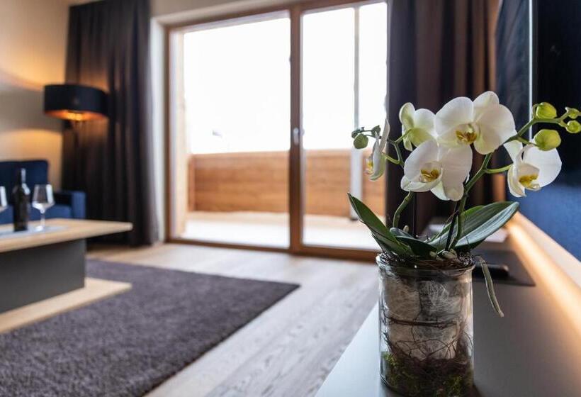 آپارتمان 1 خوابه با بالکن, Wolfegg Appartement   Cafe   Bistro