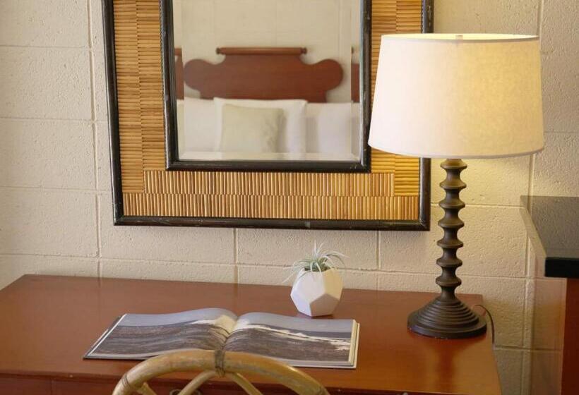 اتاق استاندارد با بالکن, By The Beach Waikiki Heritage Hotel Honalulu
