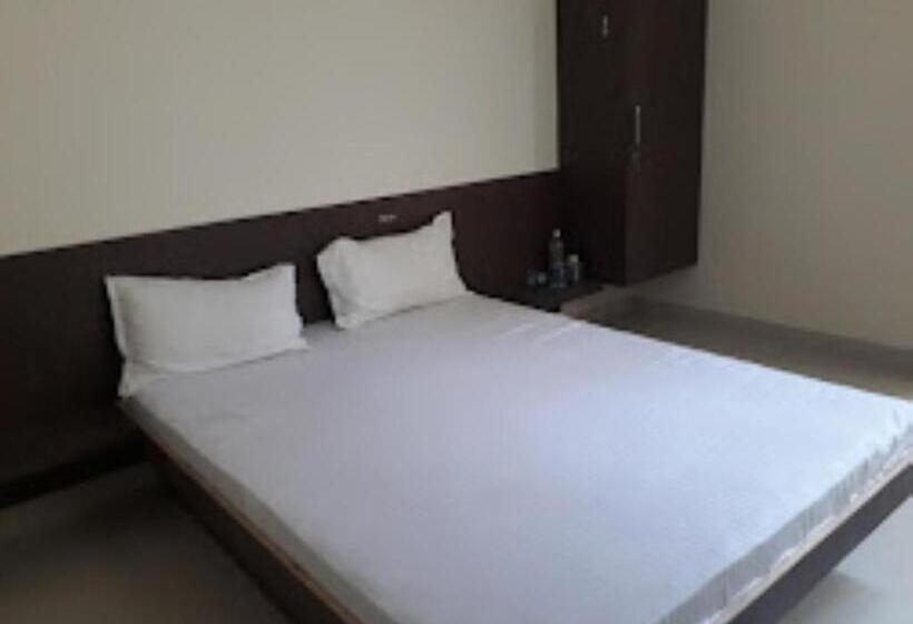 豪华房间, Vinayak Residency,dhamnod
